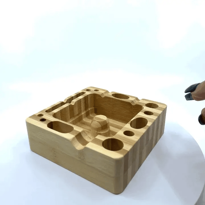 SMOKEZILLA - WOOD ASHTRAY 6 PIECES PER DISPLAY